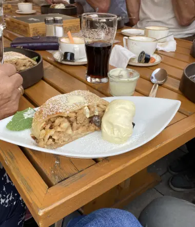 Apfelstrudel